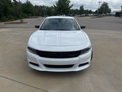 Used 2023 Dodge Charger SXT RWD image 2