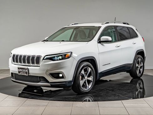 Used 2019 Jeep Cherokee Limited FWD image 1