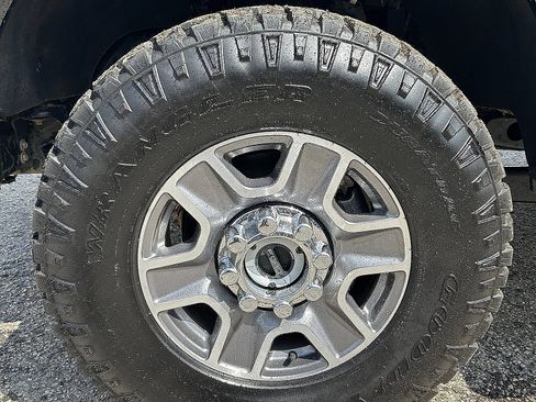 Used 2024 Ford F250 Lariat AWD/4WD image 7