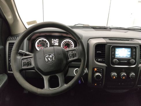 Used 2017 RAM 1500 Express AWD/4WD image 22