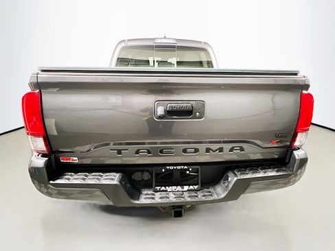 Used 2018 Toyota Tacoma SR5 image 6