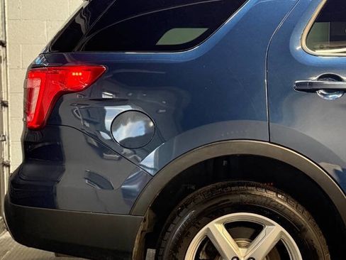 Used 2017 Ford Explorer XLT w/ Equipment Group 201A image 19