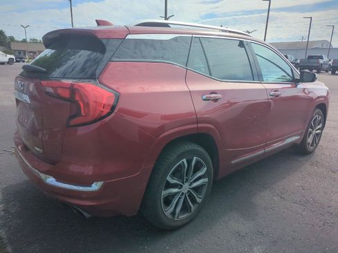 Used 2019 GMC Terrain Denali w/ Advanced Safety Package AWD/4WD image 7