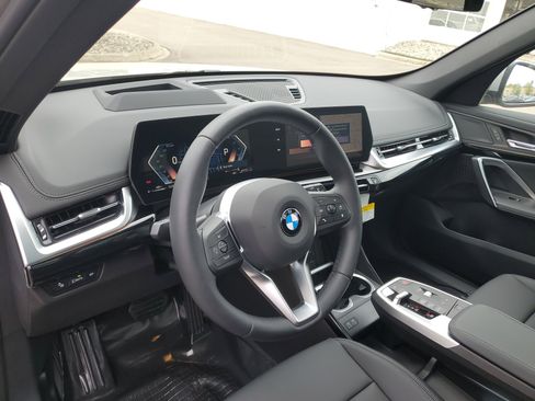 New 2026 BMW X1 xDrive28i w/ Technology Package AWD/4WD image 10