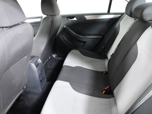 Used 2017 Volkswagen Jetta S image 21