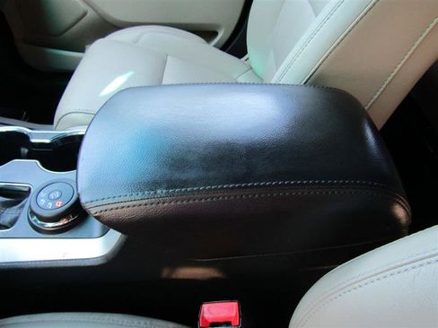 Used 2015 Ford Explorer XLT w/ Equipment Group 202A image 25