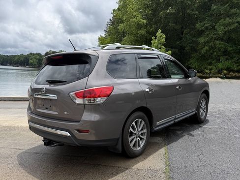 Used 2014 Nissan Pathfinder SL FWD image 5
