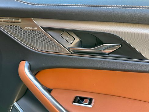 Used 2025 Jaguar F-PACE R-Dynamic S image 18