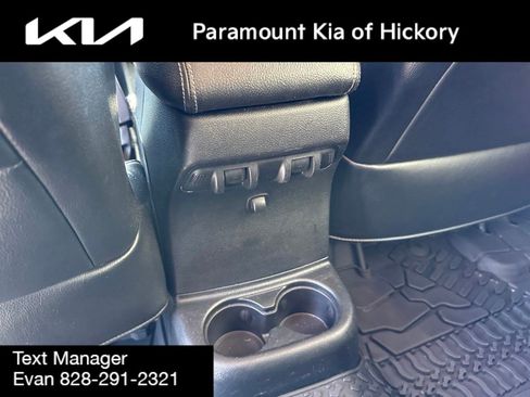 Used 2017 Jeep Wrangler Unlimited Sahara AWD/4WD image 14