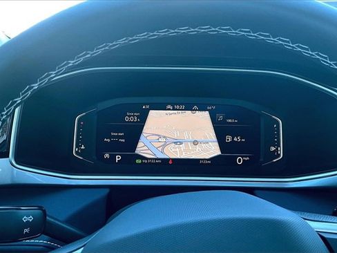 Used 2025 Volkswagen Taos SEL image 22