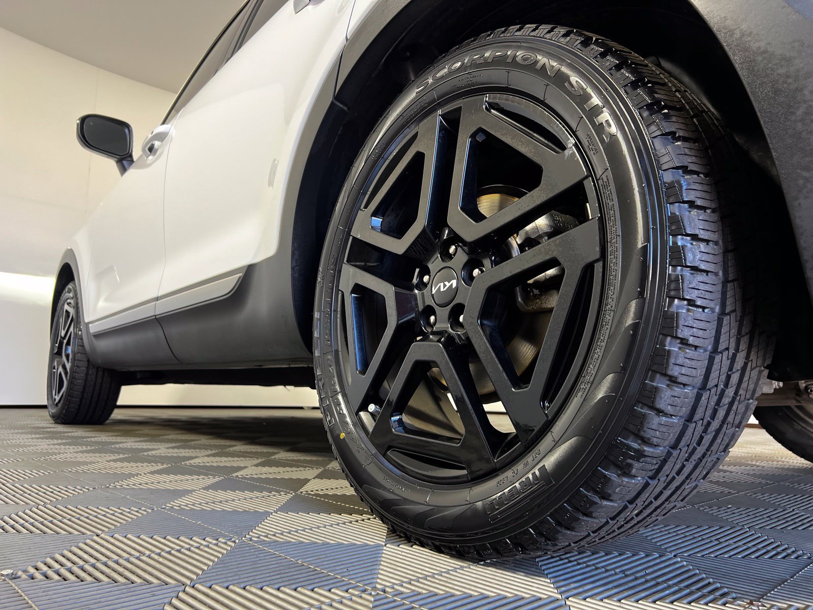 Used 2023 Kia Telluride EX X-Line AWD/4WD image 32