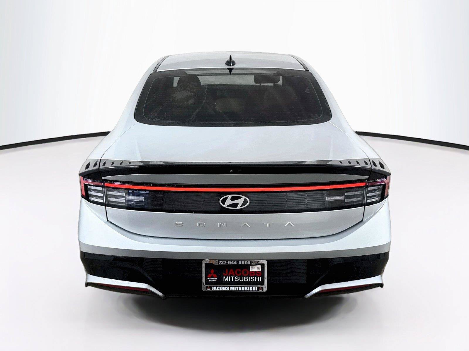 Used 2025 Hyundai Sonata SEL FWD image 5