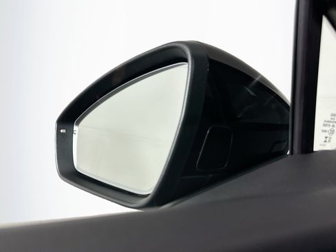 Used 2023 Audi Q4 e-tron Prestige AWD/4WD image 16