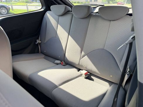 Used 2011 Hyundai Accent GS FWD image 6