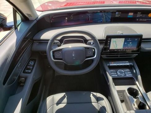 New 2026 Lincoln Nautilus Premier AWD/4WD image 17