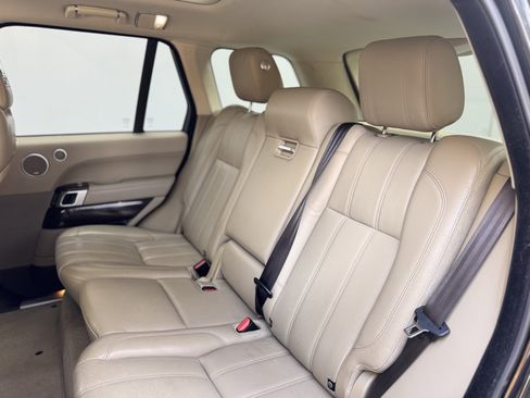 Used 2015 Land Rover Range Rover HSE image 21