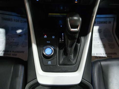 Used 2020 Toyota RAV4 XSE image 28