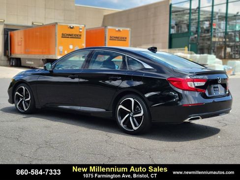 Used 2022 Honda Accord Sport image 3