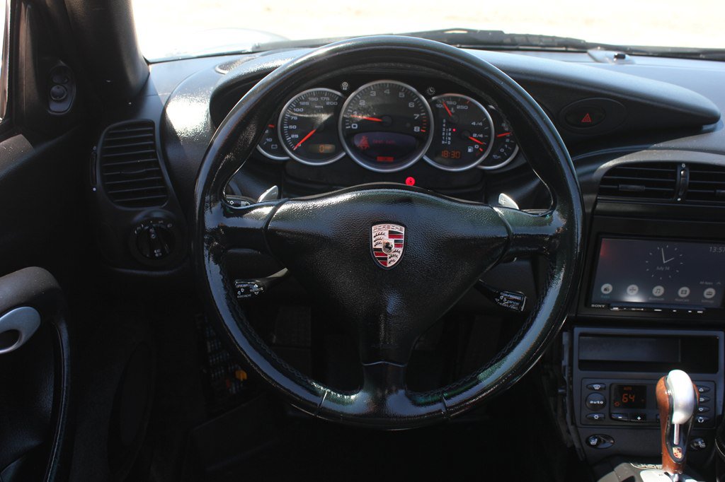 Used 2004 Porsche 911 Carrera RWD image 18