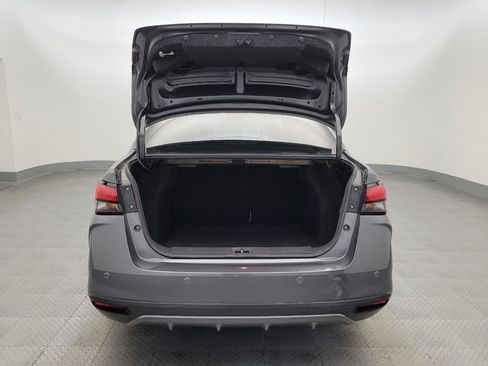 Used 2020 Nissan Versa SV image 29