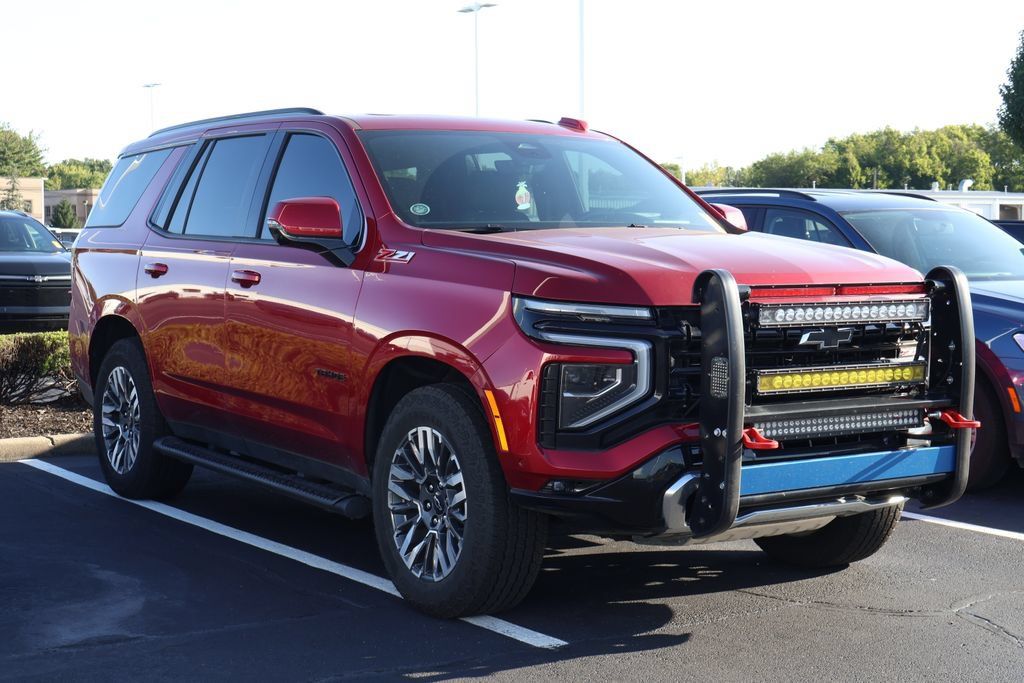 Used 2025 Chevrolet Tahoe Z71 w/ Z71 Off-Road Package AWD/4WD image 3