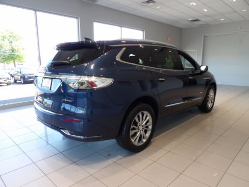 Used 2022 Buick Enclave Avenir w/ Avenir Technology Package AWD/4WD image 4