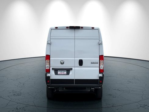 Used 2026 RAM ProMaster 2500 w/ Convenience Group FWD image 5