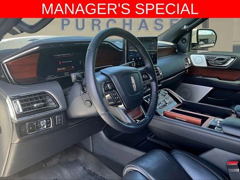Used 2024 Lincoln Navigator L Reserve AWD/4WD image 19