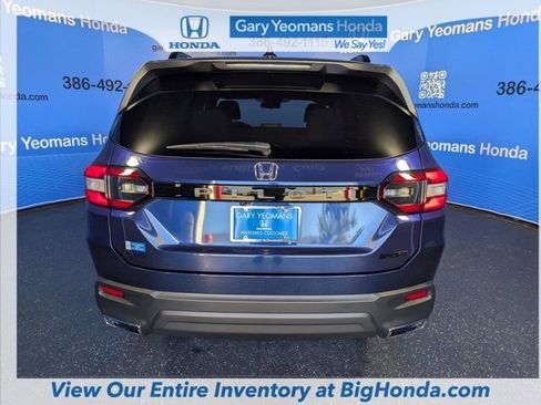 Certified 2025 Honda Pilot Sport image 5