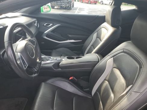 Certified 2017 Chevrolet Camaro LT RWD image 10