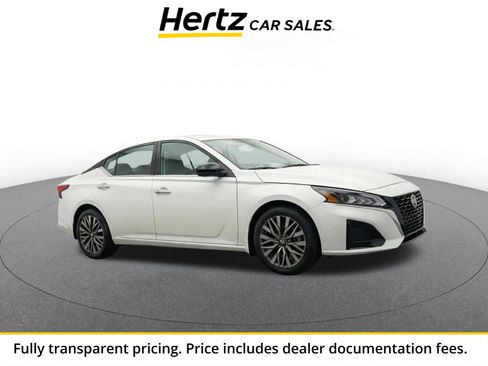Used 2025 Nissan Altima 2.5 SV FWD image 1