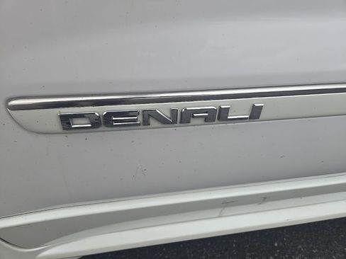 Used 2016 GMC Acadia Denali image 43