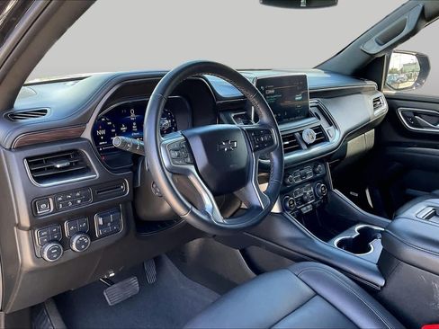 Used 2024 Chevrolet Tahoe Z71 w/ Z71 Off-Road Package AWD/4WD image 17