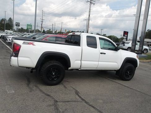 Used 2021 Toyota Tacoma SR w/ SX Package AWD/4WD image 8