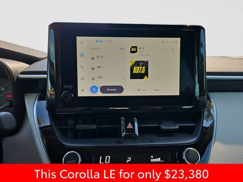 Used 2025 Toyota Corolla LE FWD image 27