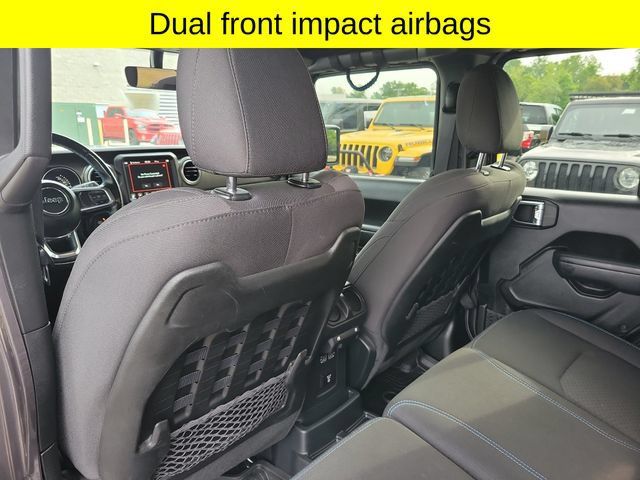 Certified 2022 Jeep Wrangler Unlimited Rubicon 4xe w/ Cold Weather Group AWD/4WD image 27