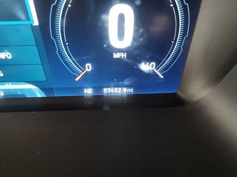 Certified 2022 Ford F150 Raptor w/ Equipment Group 801A High image 17