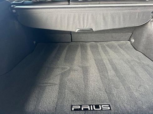 Certified 2022 Toyota Prius LE image 19