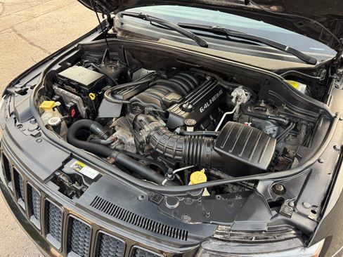 Used 2014 Jeep Grand Cherokee SRT8 w/ Luxury Group II AWD/4WD image 23