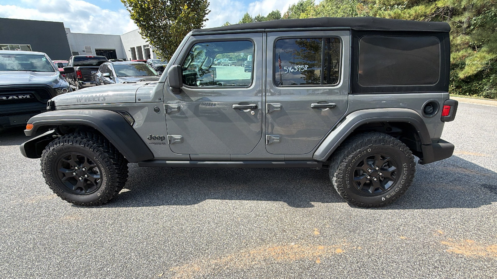 Used 2022 Jeep Wrangler Unlimited Sport AWD/4WD image 11