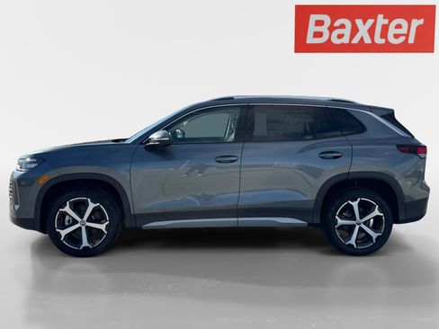 New 2025 Volkswagen Tiguan SE image 8