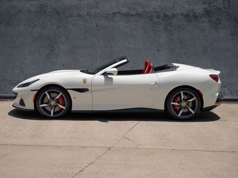 Used 2023 Ferrari Portofino M RWD image 4