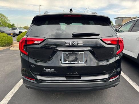 Used 2021 GMC Terrain SLT w/ Elevation Edition FWD image 3
