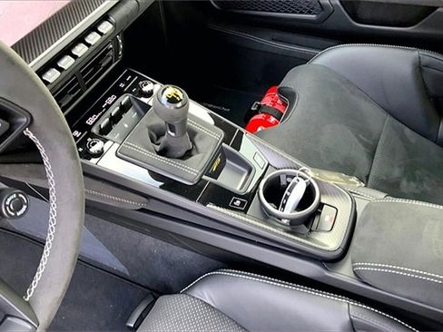 Used 2025 Porsche 911 GT3 image 33