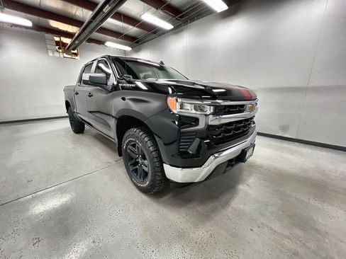 Certified 2024 Chevrolet Silverado 1500 LT image 2