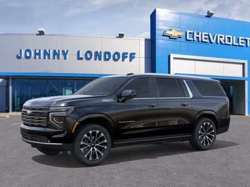 New 2026 Chevrolet Suburban High Country AWD/4WD image 2