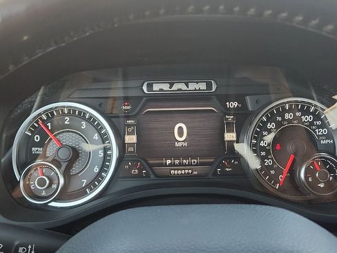 Used 2023 RAM 1500 Laramie AWD/4WD image 28