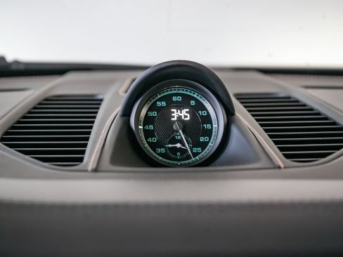 Certified 2019 Porsche 911 Speedster RWD image 19