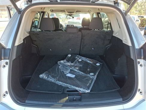 Certified 2025 Nissan Rogue SV image 29