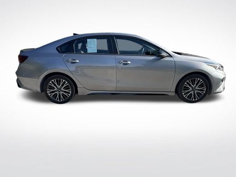 Used 2024 Kia Forte GT-Line w/ GT-Line Premium Package FWD image 4